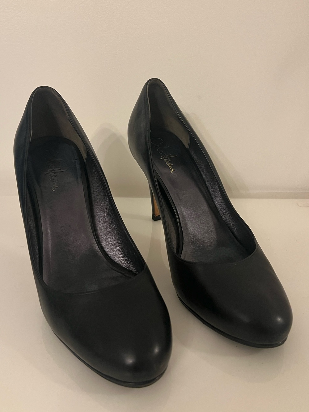 Black Cole Haan Nike Air 10.5 heels worn once. Preowned.